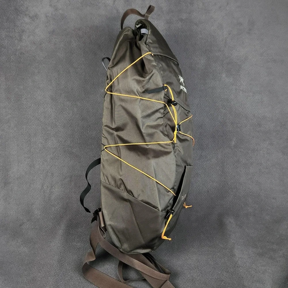 Arc'teryx Cierzo 28 Backpack Brown Nylon One Size Hiking Climbing Daypack